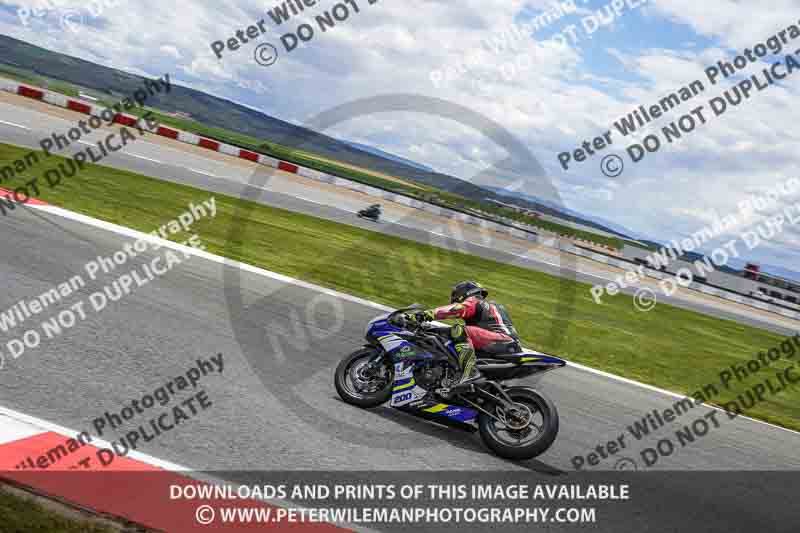 cadwell no limits trackday;cadwell park;cadwell park photographs;cadwell trackday photographs;enduro digital images;event digital images;eventdigitalimages;navarra;no limits trackdays;peter wileman photography;racing digital images;trackday digital images;trackday photos